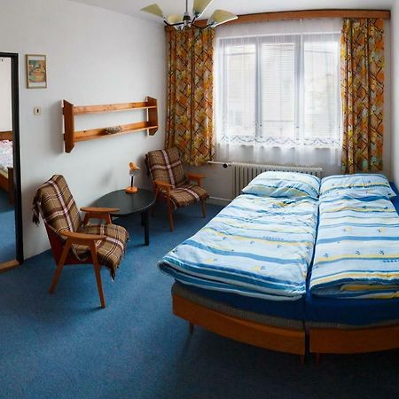 Family House Moravsky Kras Hostal Vilémovice Exterior foto